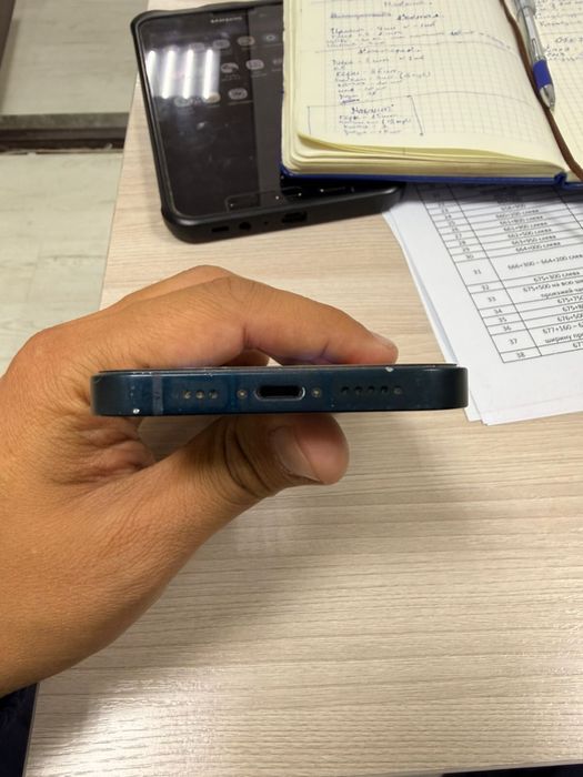 Айфон 13 , один хозяйн