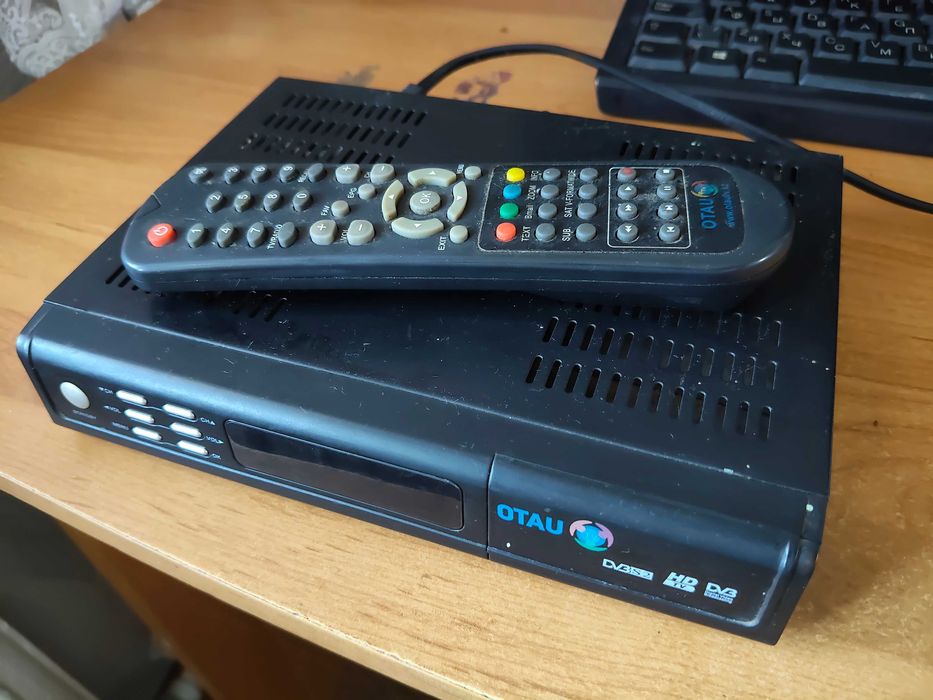Продам ресивер Отау ТВ спутниковый