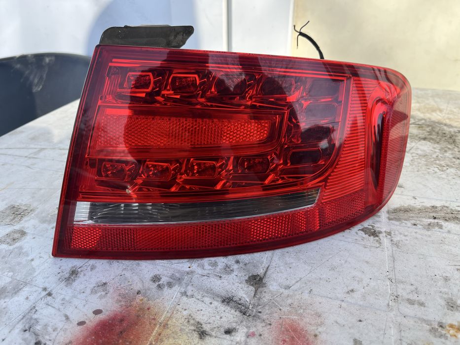 Stop dreapta aripa led audi a4 b8 8k5945096b
