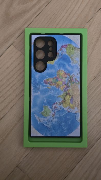 Чехлы на телефоны