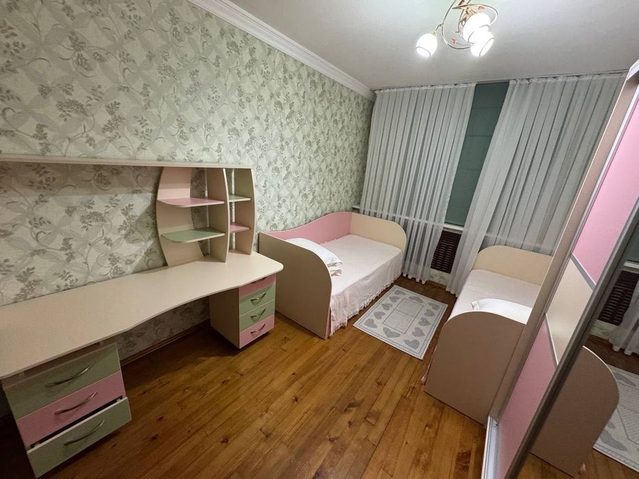 Сдается 3-х комнатная, 100м2 на Бузбазаре