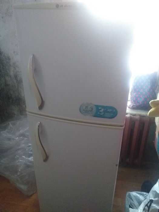 продам холодильник