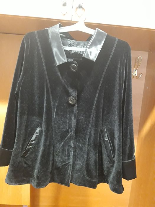 Велюровый пиджак