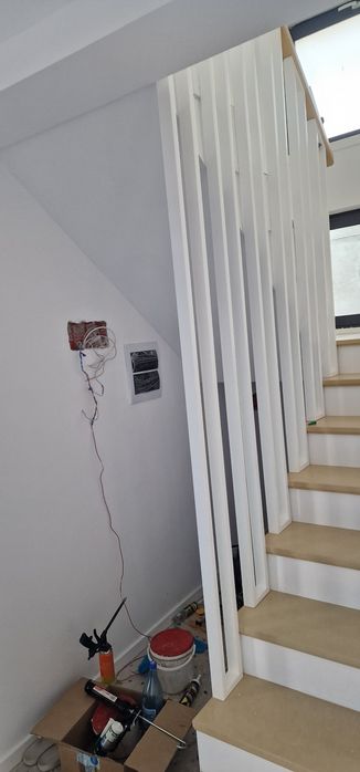 Scari interioare din lemn