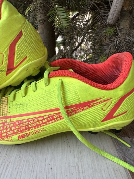 Бутонки за футбол Nike