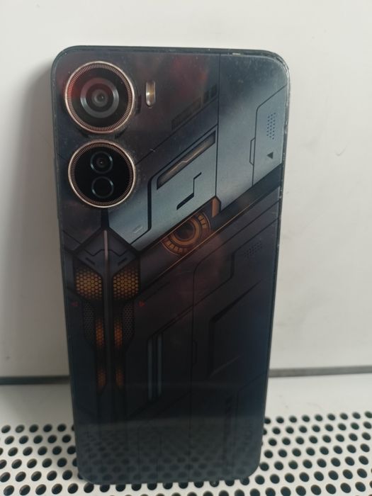 Продам телефон игровой