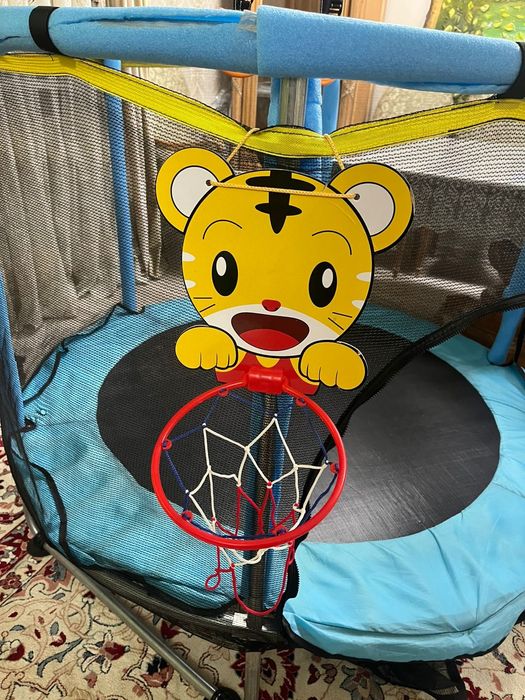 Продам батут с гамаком, кольцами и баскетбольной сеткой