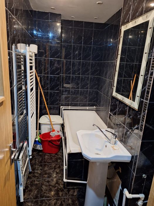 Inchiriez Garsoniera Craiovita Penny