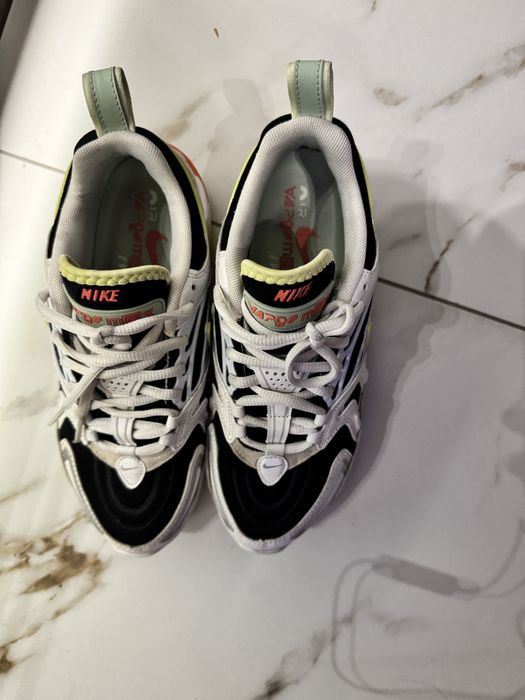 NIKE Air Vapomax