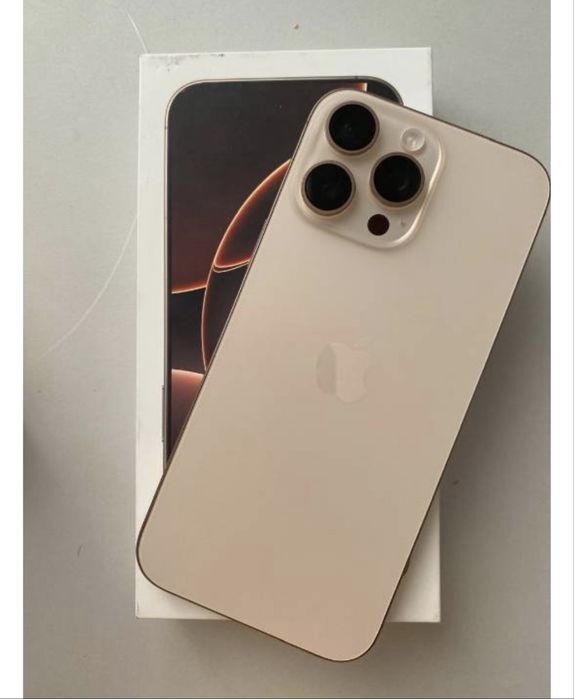 iPhone 16 про мах
