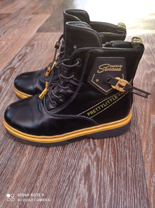 Демисезонные ботинки на девочку. 34 размер.