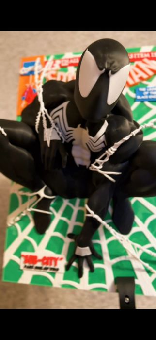 Spider Man black suit