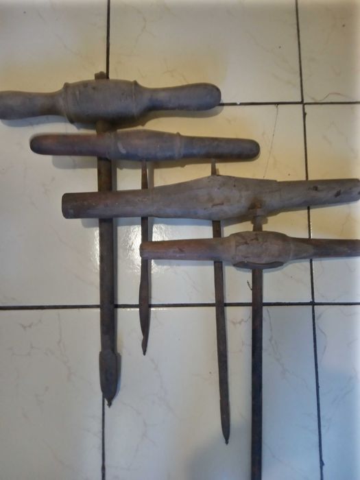 Копмлект инструменти за дърво