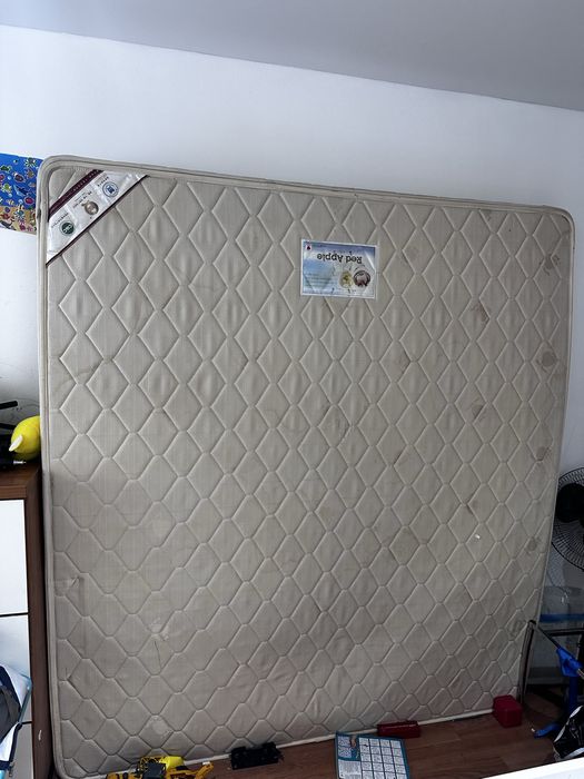 Продам матрас 200х180 б/у