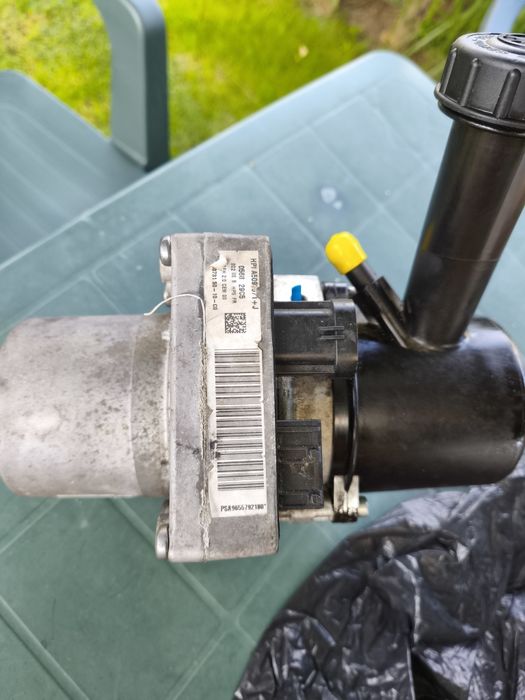 Хидравлична помпа Peugeout 407