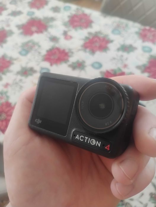 DJI Osmo action 4 + cadou husa si prindere de casca