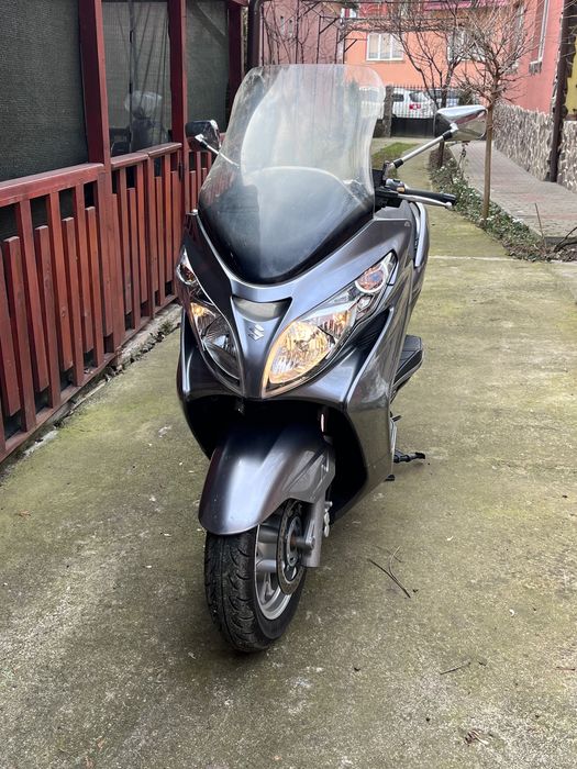 Szuzuki burgman 400