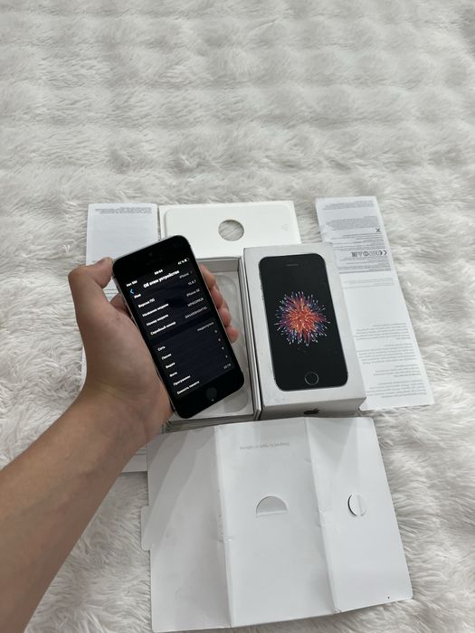 Срочно продам айфон SE1 5s
