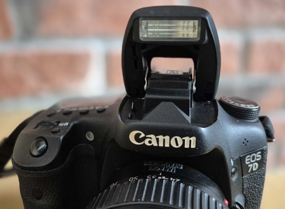 Canon EOS 7D + 70-200 f4 IS USM + Speedlite 430EXII