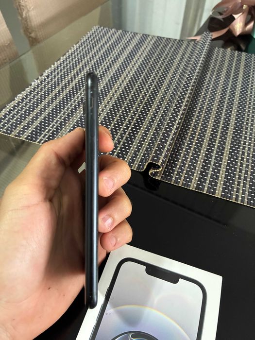 IPHONE SE 2nd generation/ Айфон SE 2ра генерация 64gb