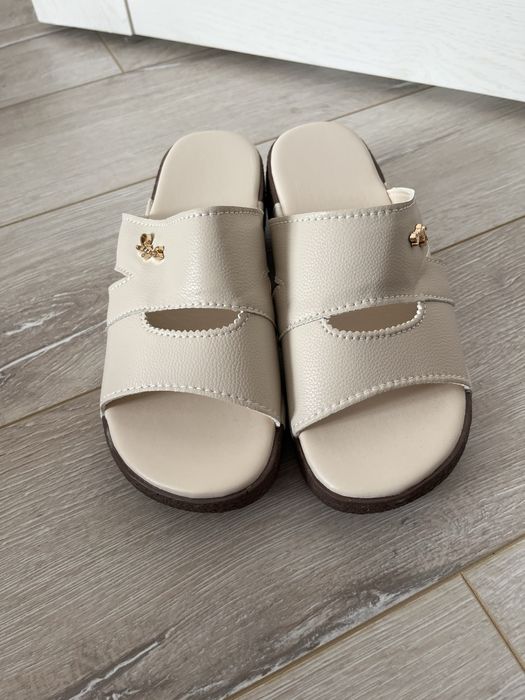 Продам новые босоножки.