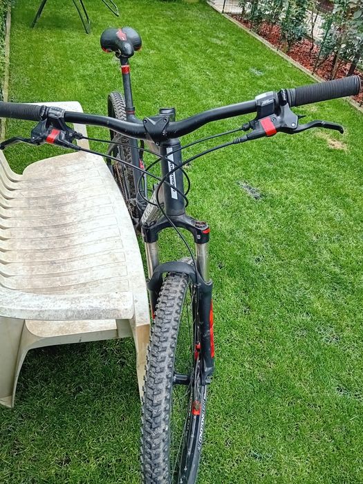Vând bicicleta ROCKRIDER adusa de doua zile din Germania