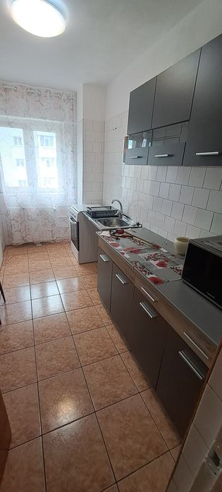 Proprietar ofer la chirie apartament 2 camere,decomandat,56mp,sec3
