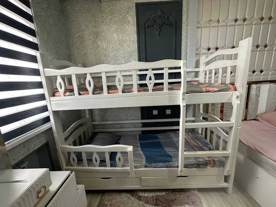 Детская кровать б/у