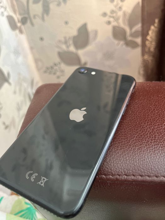 Айфон SE 100 000тг