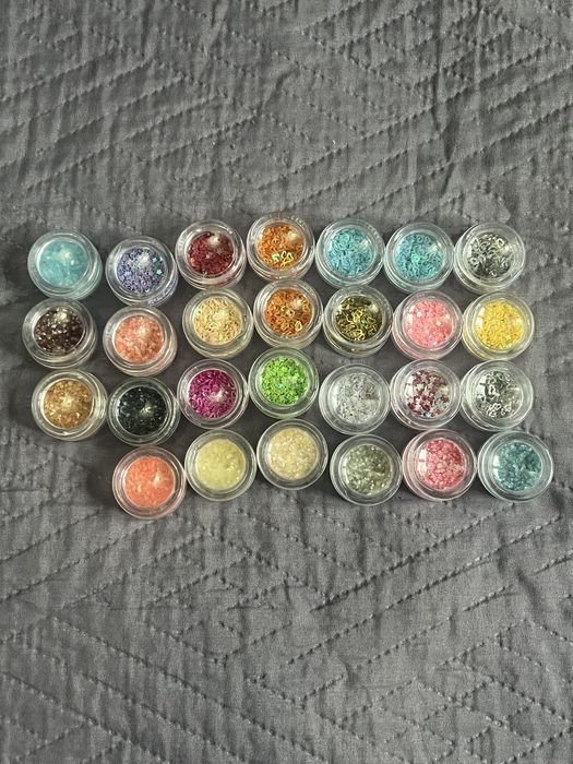 Set sclipici si decoratiuni unghii