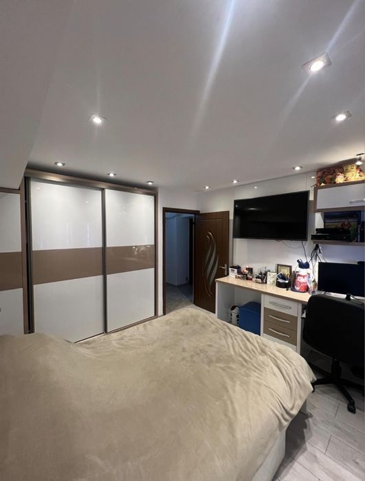 Vand apartament  3 camere  Parcul  Catedralei
