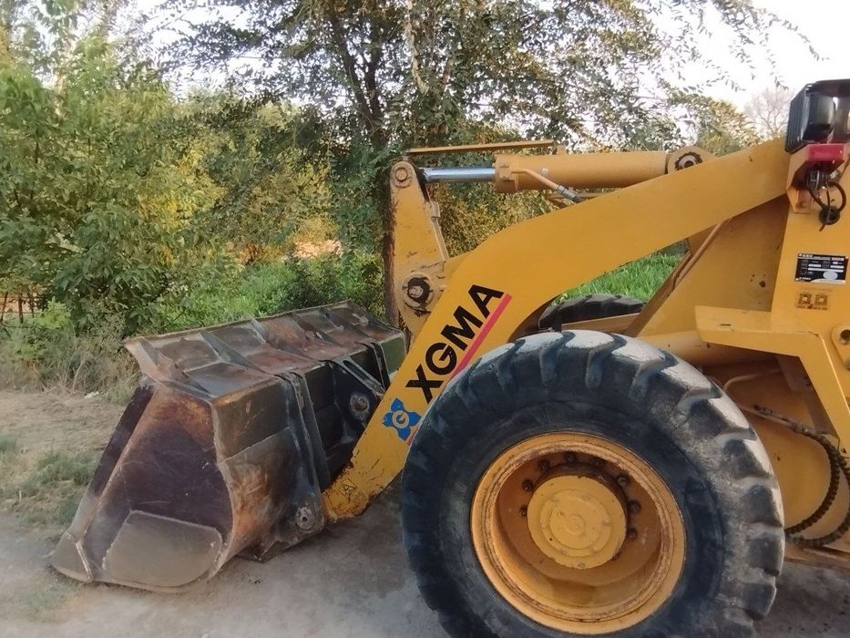 Продается рогрузчик 1.8куб