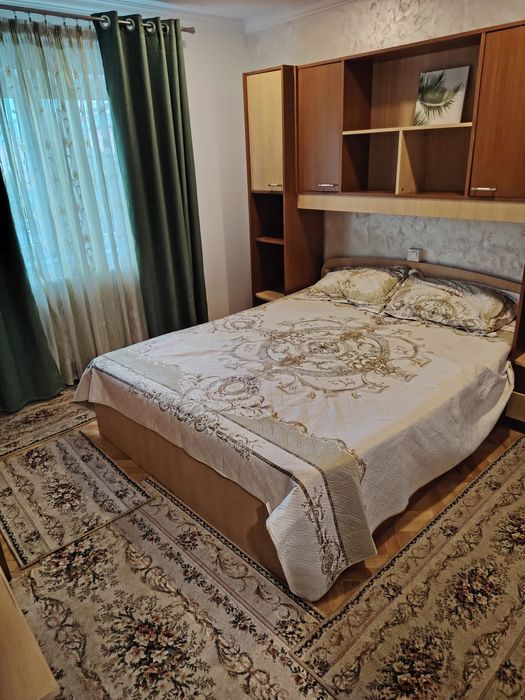 Închiriez apartament cu 2 camere în zona centrala