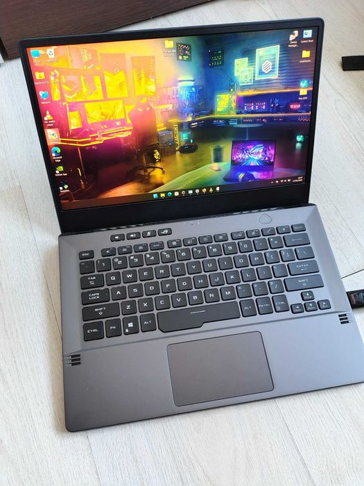 Asus Zephyrus G14 Ryzen 7 4800HS, GTX 1650 4Gb, 16GB Ram, 512Gb SSD