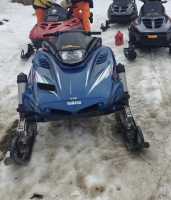 Продавам моторна шейна Yamaha vmax 600