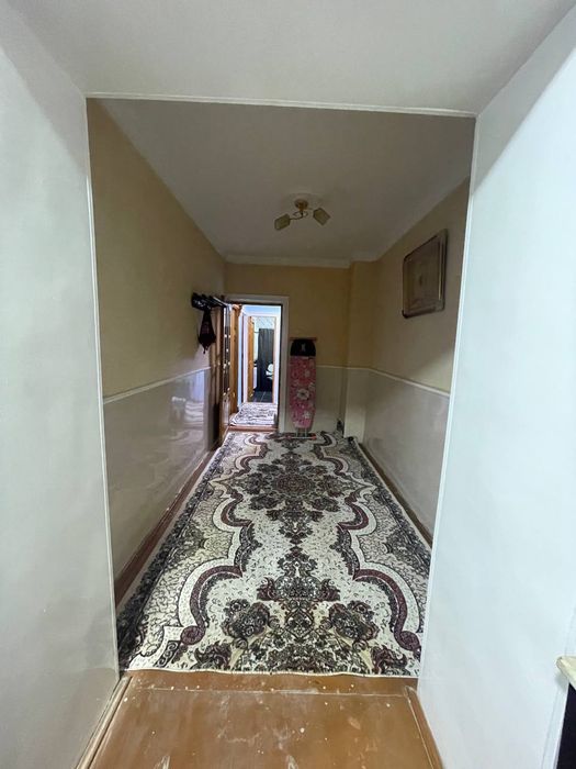 Квартира продаётся 3 комнот 1 етаж дом 3 етажка