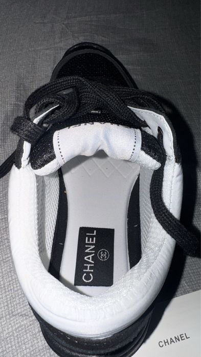 Chanel runner negru cu alb
