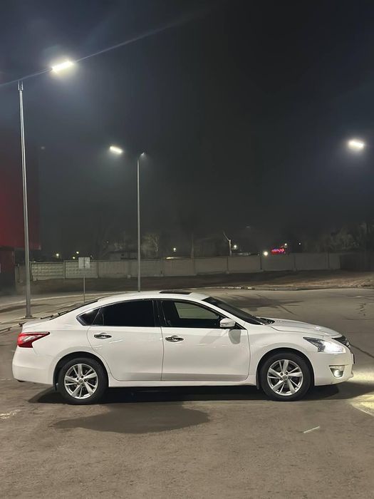 Продам автомобиль Ниссан Теана