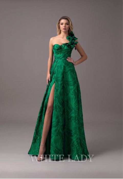 Vând rochie de seară White Lady