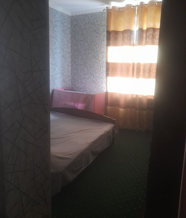 Уй сотилади 2хонали 3хона килинган 2этажкали дом пишиг гиштли 1чи этаж