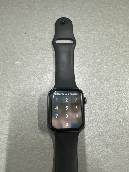 Продам часы apple watch 5 44 mm