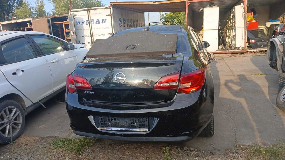 Dezmembrez Opel Astra J 1.6 Benzina Din 2018 - B16XER
