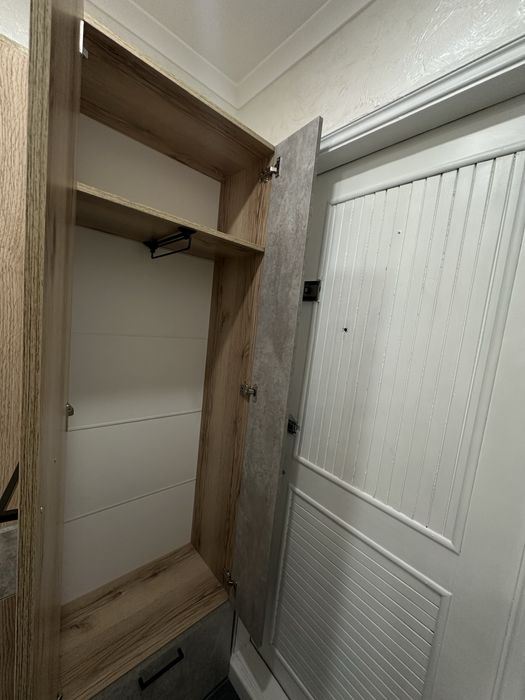 Шкаф для прихожей