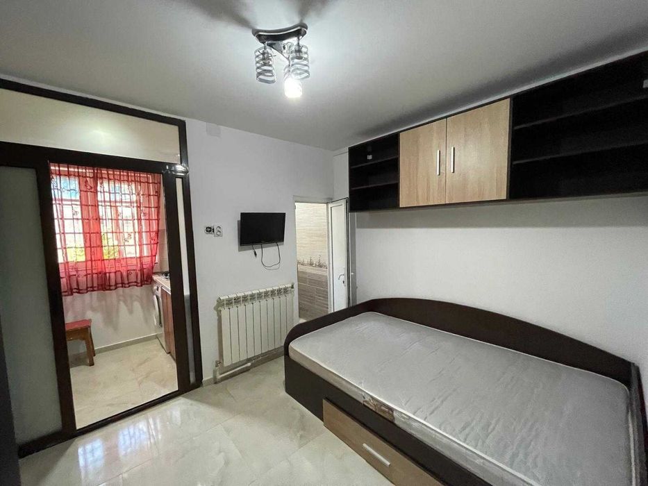Proprietar închiriez garsonieră sector 5