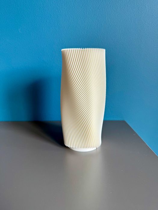 Veioza printata 3D cu lumina calda/rece