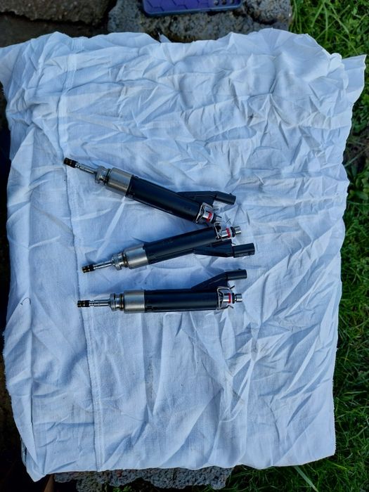 Vând injectoare pt dacia,Renault  motor 1,2 benzina euro6