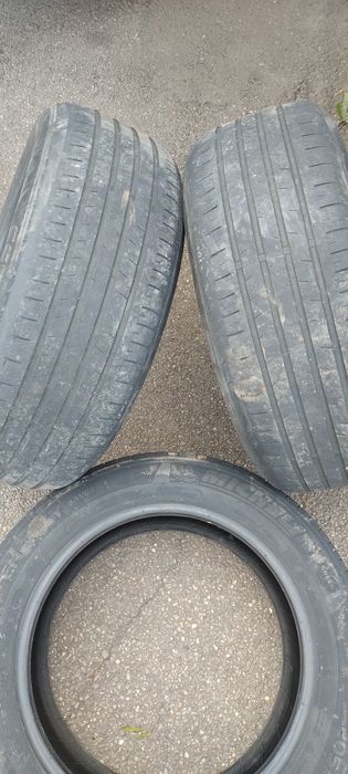 Vând 4 anvelope de vară