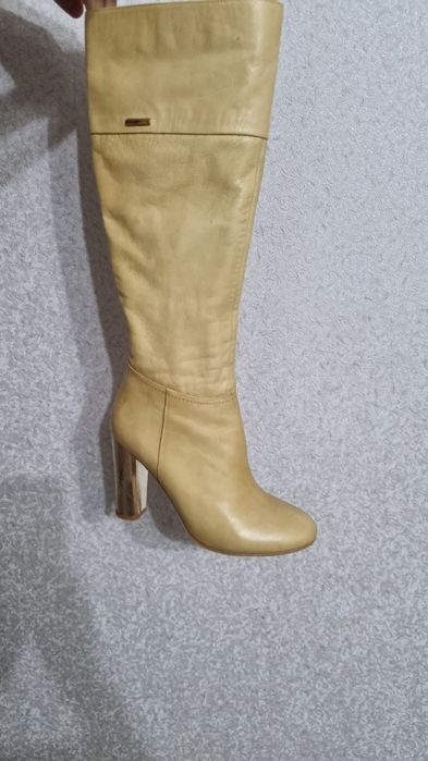 Продаю сапоги весна-осень