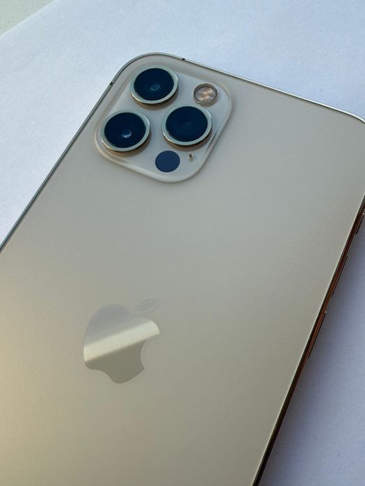 Телефон iPhone 12 PRO
