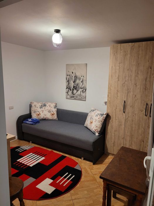 Garsoniera de închiriat